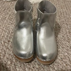 Hannah Andersson boots